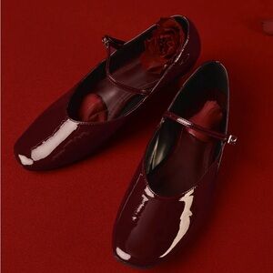 Never worn flats
